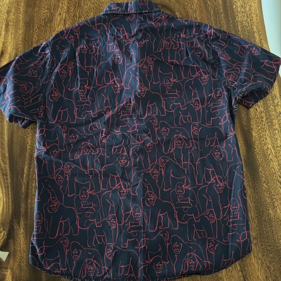 Bonobos Shirt Men Button Down L Short Sleeve Slim Fit Red Gorilla Print - Picture 3 of 3